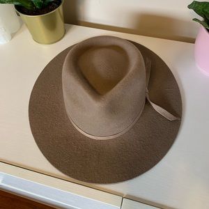 Lack of Color Moss Zulu